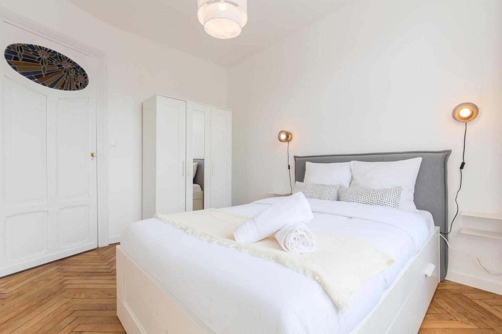 Charming Through-Apartment Renovated And Equipped! Марк-ен-Барой Екстериор снимка