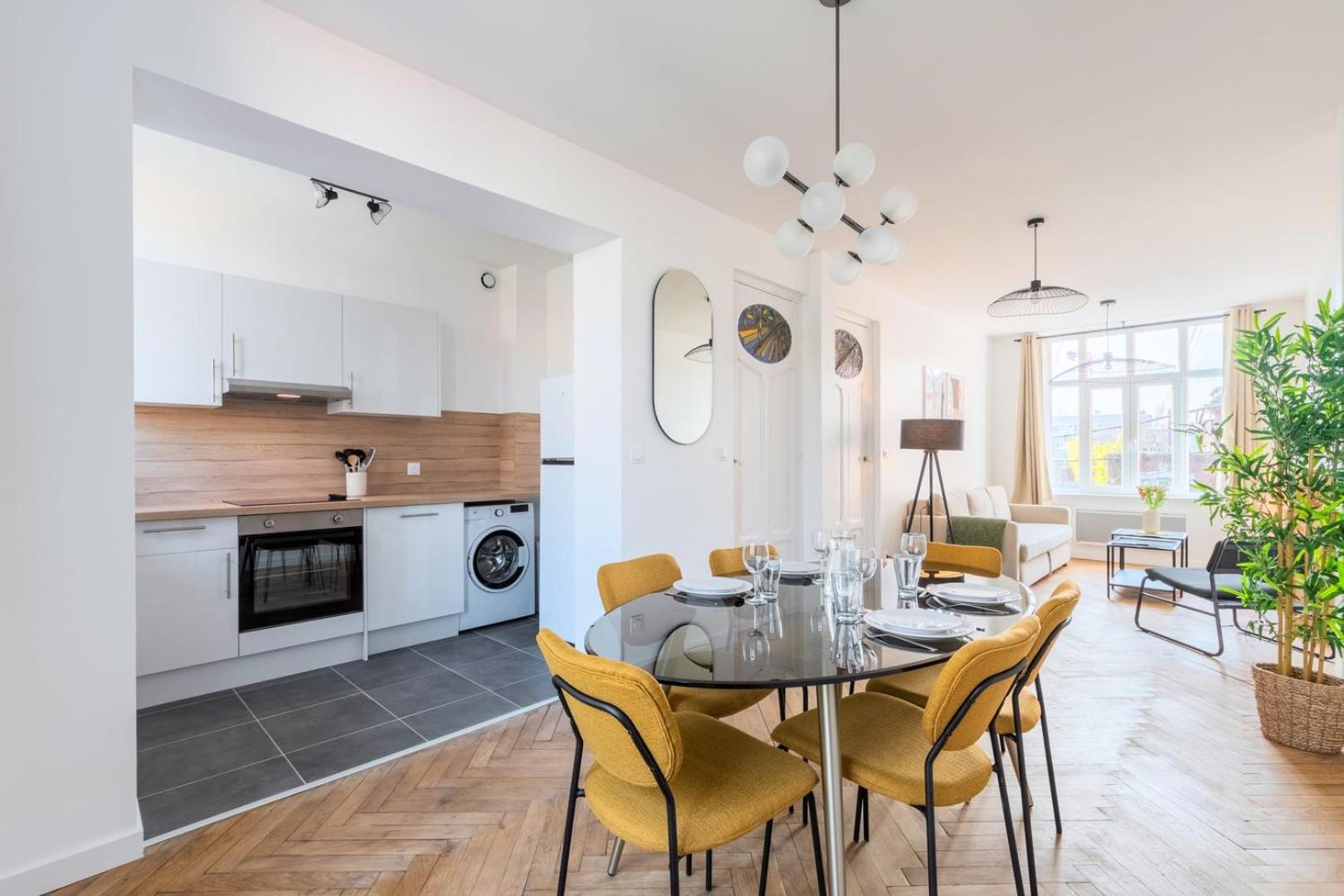 Charming Through-Apartment Renovated And Equipped! Марк-ен-Барой Екстериор снимка