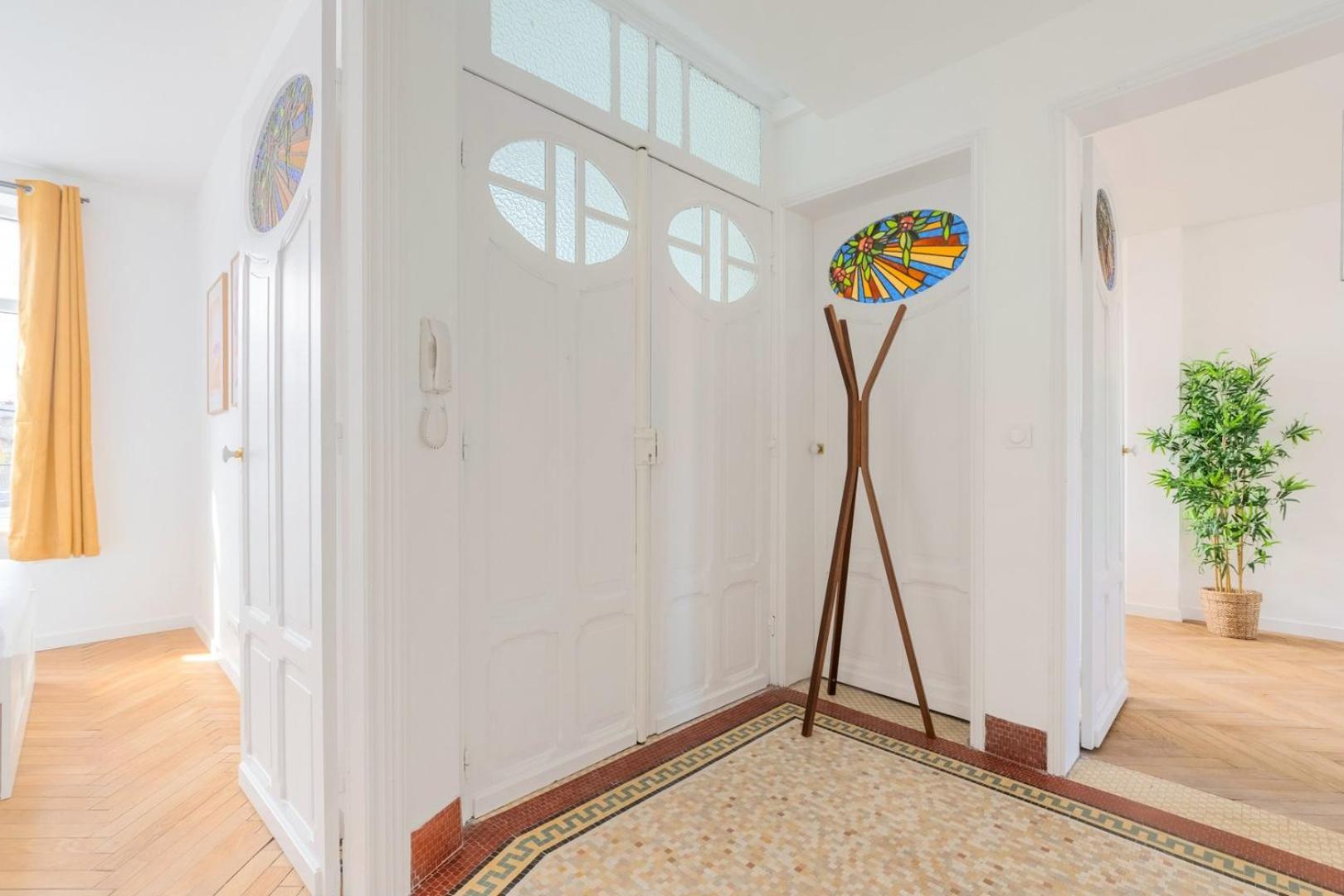 Charming Through-Apartment Renovated And Equipped! Марк-ен-Барой Екстериор снимка